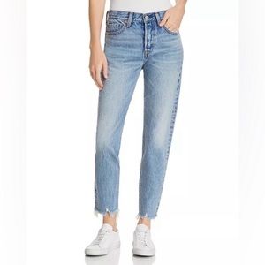 Levi's Women's Sky Blue Cropped Jeans